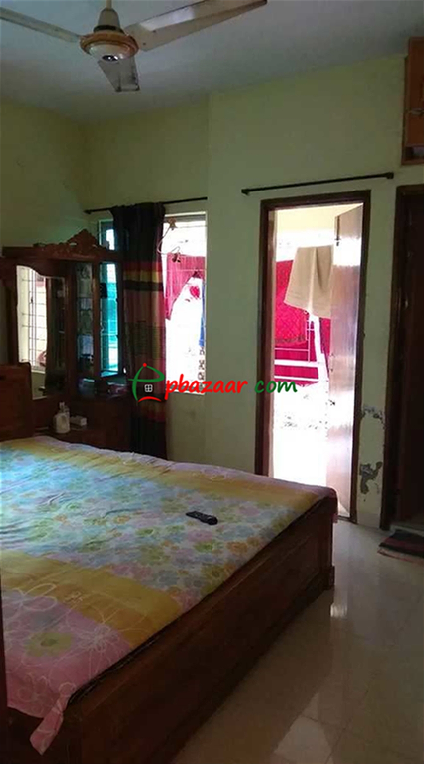 Exclusive 910 Sft South Facing Apartment Used At Middle Badda