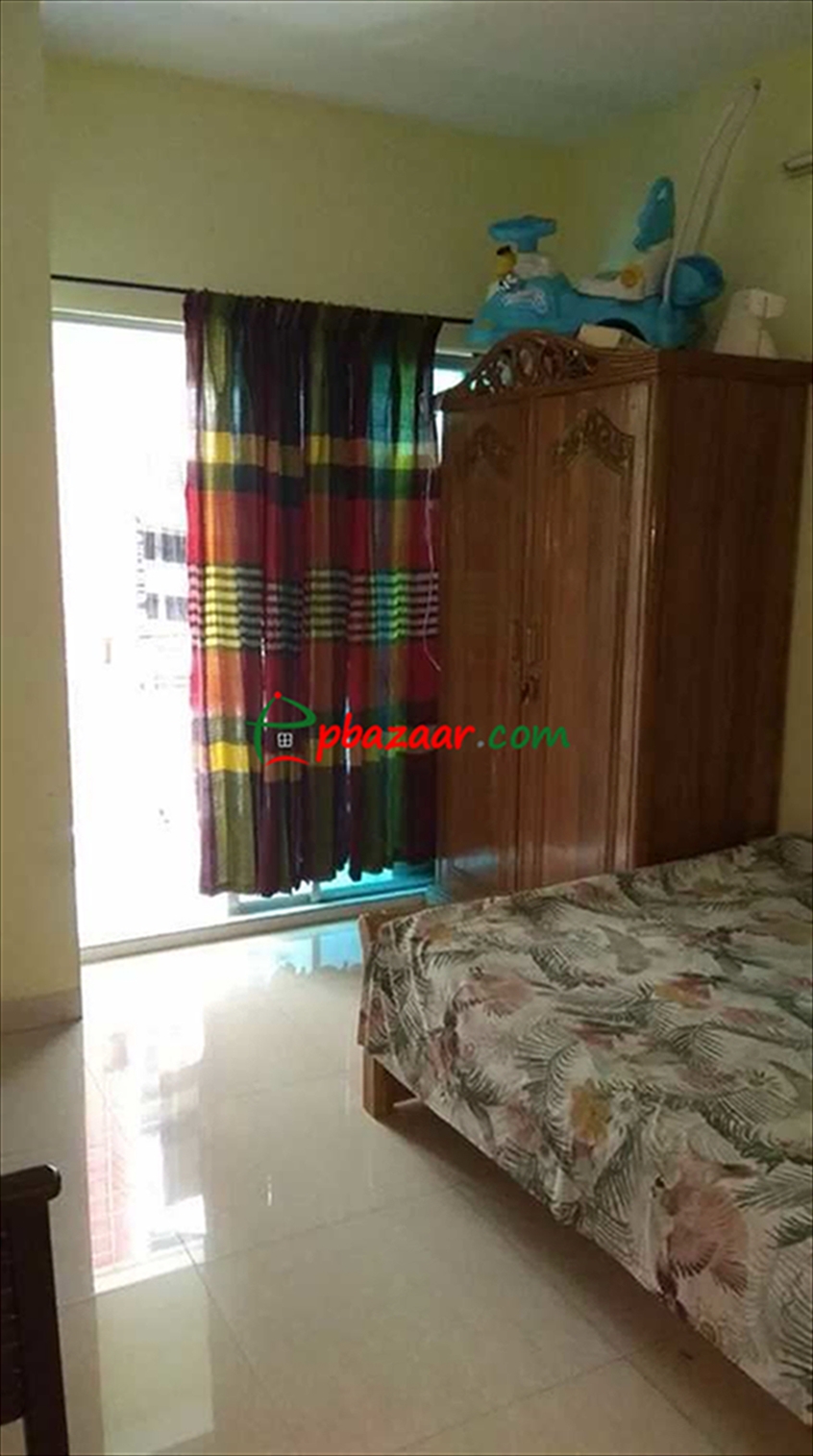 Exclusive 910 Sft South Facing Apartment Used At Middle Badda