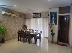 Gulshan-2..2200sq fit full furnished flat for rent এর ছবি