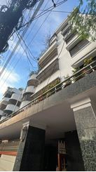 Gulshan-2,,4400sq fit duplex flat for rent এর ছবি