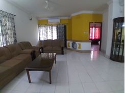2400 sft Furnished Apartment for rent at Baraidhara এর ছবি