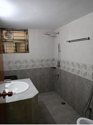 2000sft Full Furnished Apartment for Rent at Gulshan-2 এর ছবি