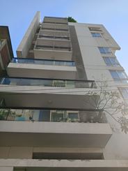 3300 sft Semi- Furnished Apartment For Rent at Gulshan-2 এর ছবি