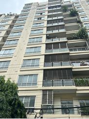 6000 Sft Dulex house for Rent at Gulshan-2 এর ছবি