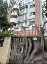 3400 sft Semi-Furnished Apartment for rent at Baridhara এর ছবি