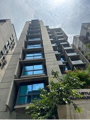 4800 sft Semi-Furnished Apartment for Rent at Baridhara এর ছবি