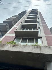 2200 sft Full-Furnished Apartment for rent at Baridhara এর ছবি