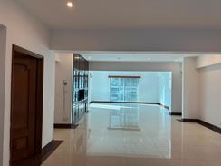 3200sft Semi Furnished Apartment for Rent at Baridhara এর ছবি